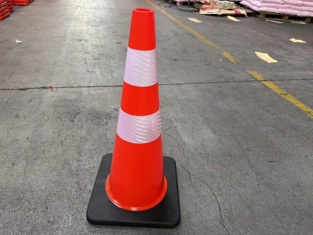700mm Reflective Flexible Rubber Traffic Cone