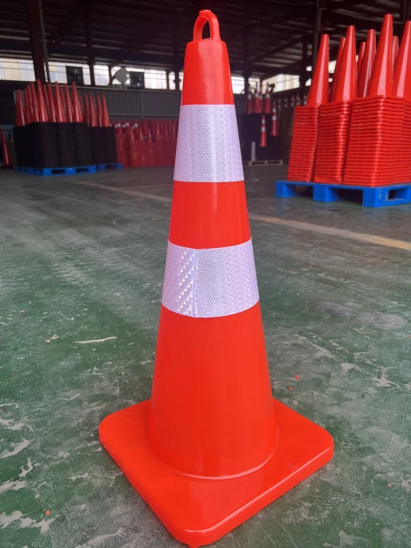 700mm Reflective Flexible PVC Traffic Cone with Handle
