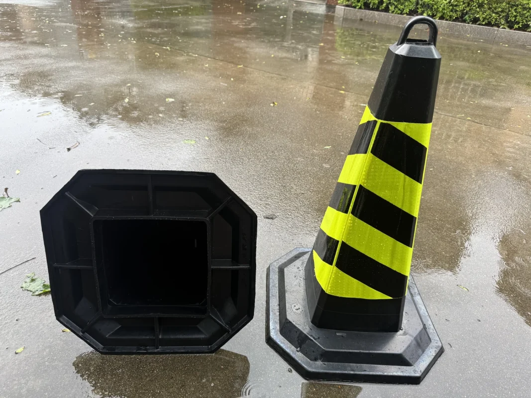 75cm Rubber Square Traffic Cone